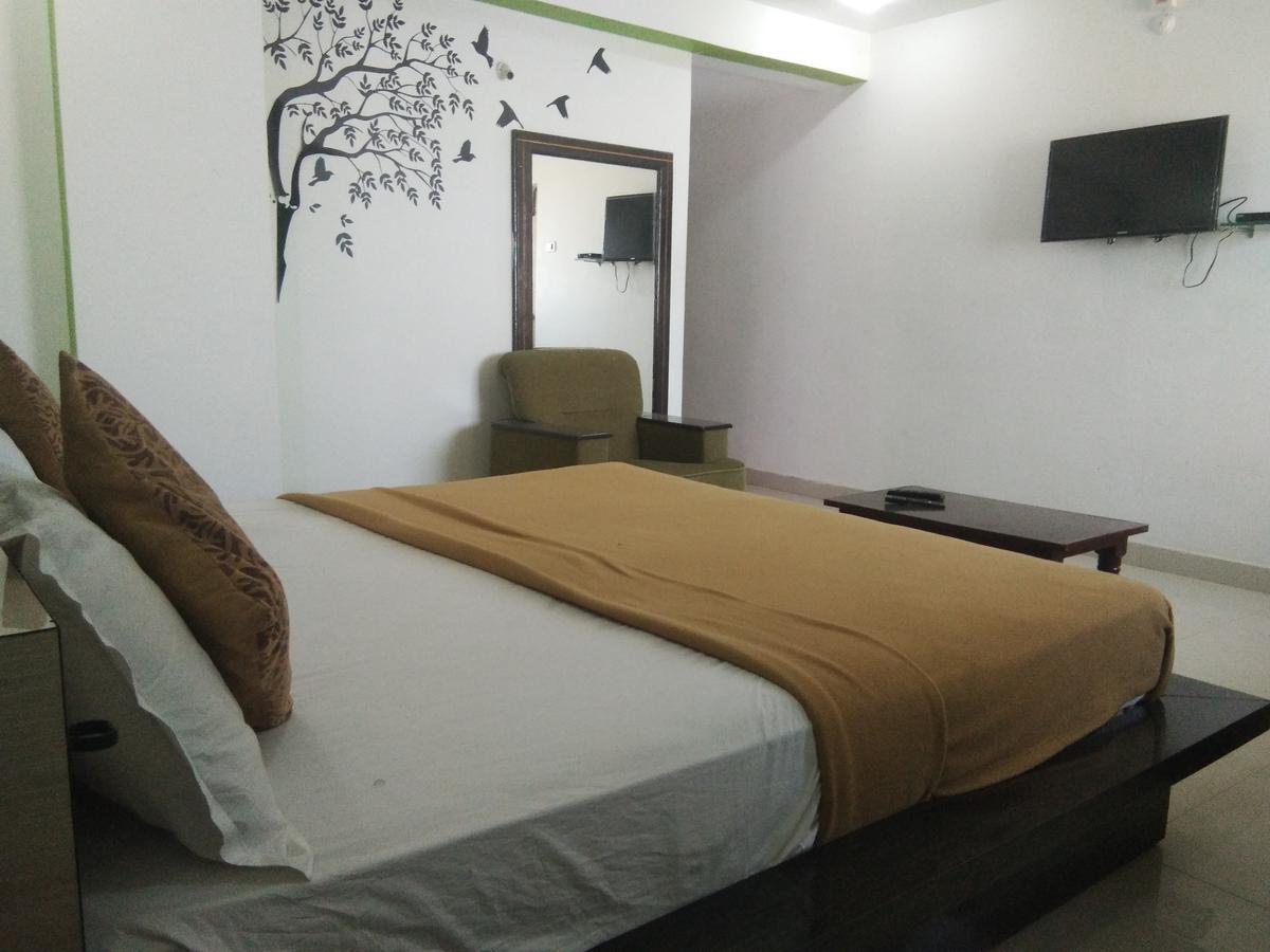 Sairam Residency Hotel Tirupati Eksteriør billede